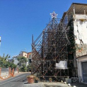 Ischia a due anni dal terremoto, il vescovo: “Una ricostruzione in tempi lunghi è una cattiva ricostruzione”