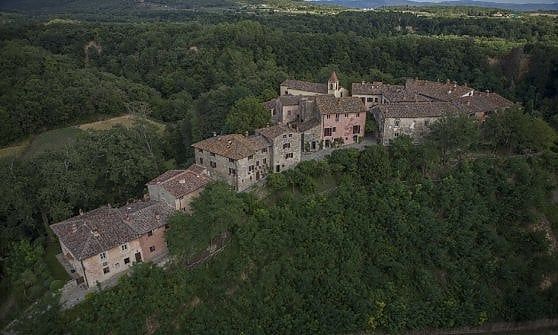 Il Borro, bollicine, yoga e relax