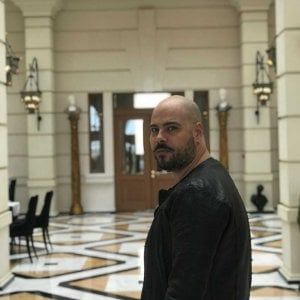 L'attore di Gomorra Marco D'Amore in vacanza a Siracusa