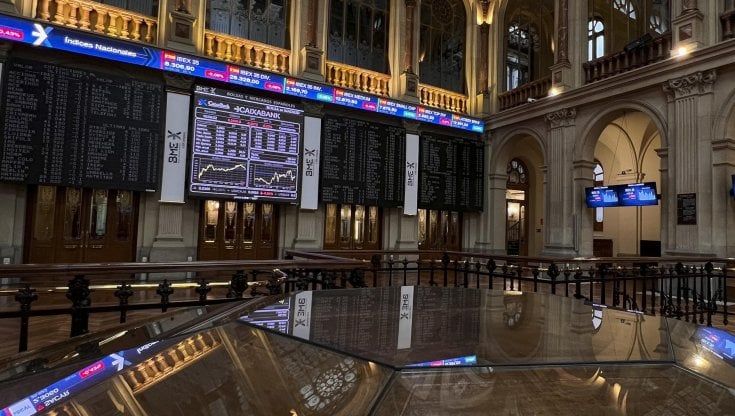 Le Borse di oggi, 11 agosto. Europa contrastata, meglio delle attese i dati sui sussidi Usa