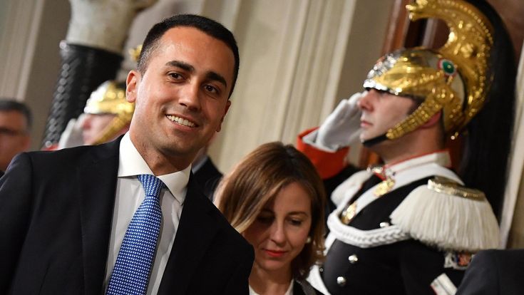 Luigi Di Maio: “Al Pd dico: sotterriamo l’ascia di guerra e diamo un governo al Paese”