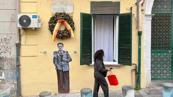 Quattro Giornate, restaurata la targa per gli eroi di Montecalvario. Un murale per Eugenio Blasio: “Morì per salvare il figlio”