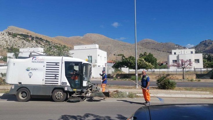 "Operazione decoro" nelle strade di Palermo. Due mesi per avere la città pulita