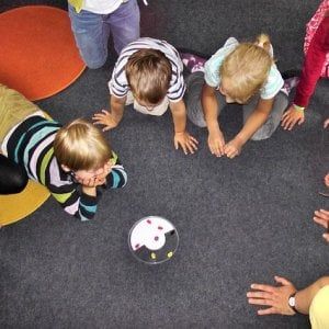 L'università di Torino lancia l'asilo senza bambino e bambina