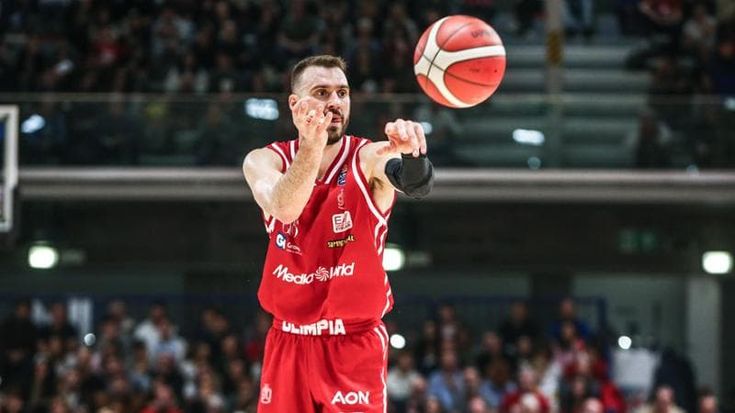 Basket, Brescia espugna Napoli e resta in vetta. Trapani fa il colpo a Milano