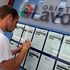 Lavoro, in Italia si trova con parenti e amici: 