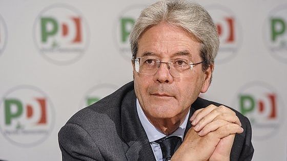 Pil, Gentiloni: "Servirebbe un governo invece abbiamo Rousseau e il totorimpasto".  Zingaretti sullo spread: "Salvini brucia miliardi"