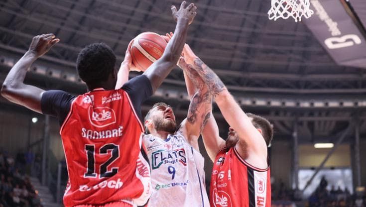 Rimini, offese alla moglie israeliana di un giocatore di casa durante la partita di basket