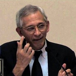 Domenico Chiesa<br />"La violenza sulle donne <br />si combatte dall'infanzia"