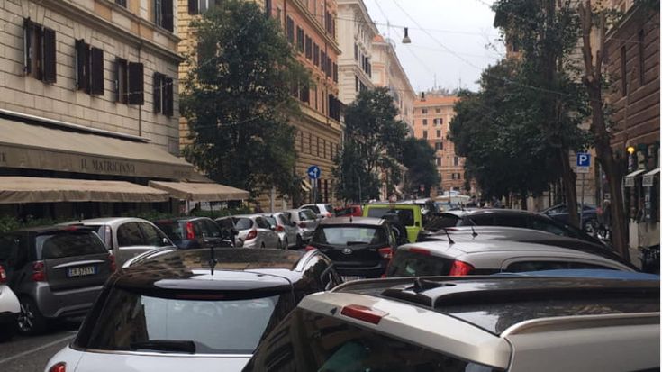 Prati, spariti 200 posti auto per i cantieri della metro C: il Municipio studia nuove strisce blu