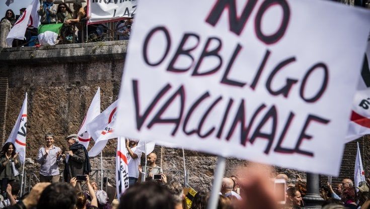 Empoli, sospeso il preside No Vax 