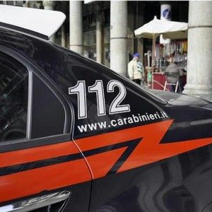 Mantova, tenta di violentare una 12enne sulle scale di casa: arrestato operaio