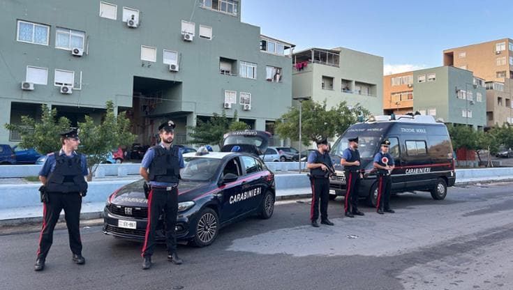 Lo spaccio, il pizzo e i raid punitivi: dodici capetti dettano legge allo Zen