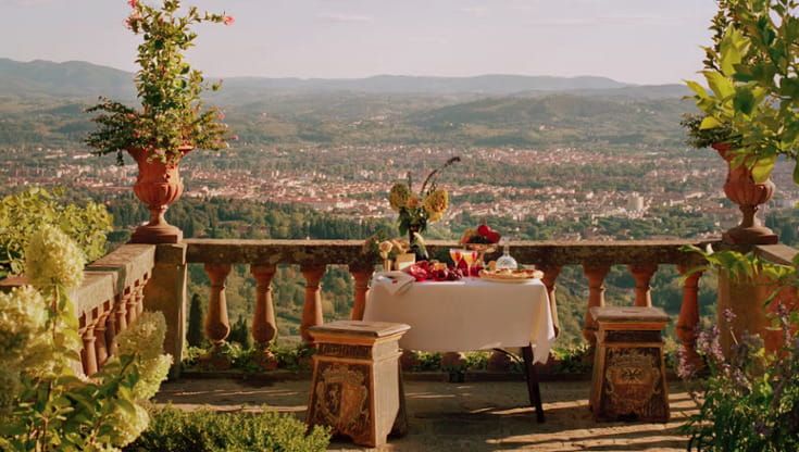 Castelli, ville e tenute di campagna: 10 resort toscani dove una cena è un viaggio nel tempo