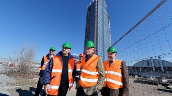 Grattacielo della Regione, il rinvio è d'obbligo: slitta a gennaio l'apertura al pubblico