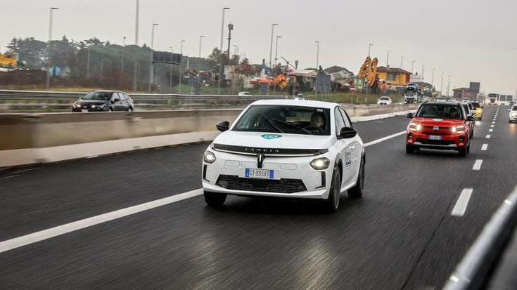 Le auto elettriche più efficienti e con maggiore autonomia: il test a Roma