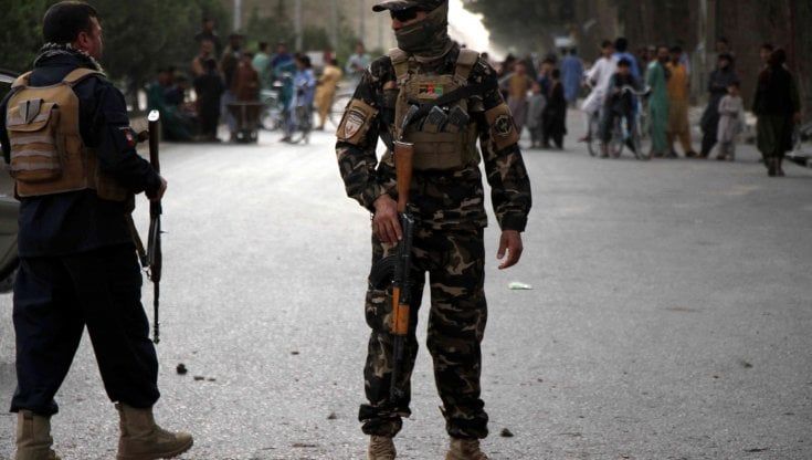 Afghanistan, autobomba fa strage in una guesthouse nella provincia di Logar