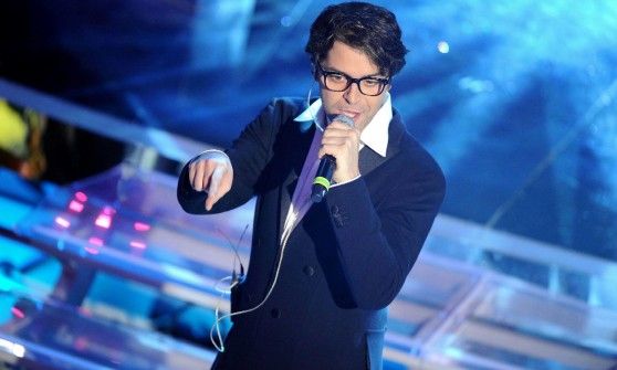 Bersani, concerto tra le nuvole<br /> "Dedicato a Lucio Dalla, un fratello maggiore"