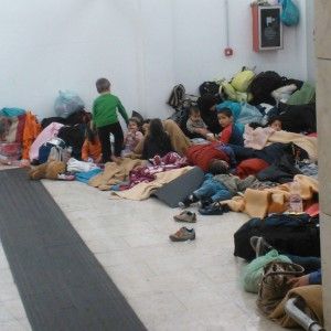 Profughi siriani a Milano, "In fondo sognamo solo di avere una stanza tutta per noi"