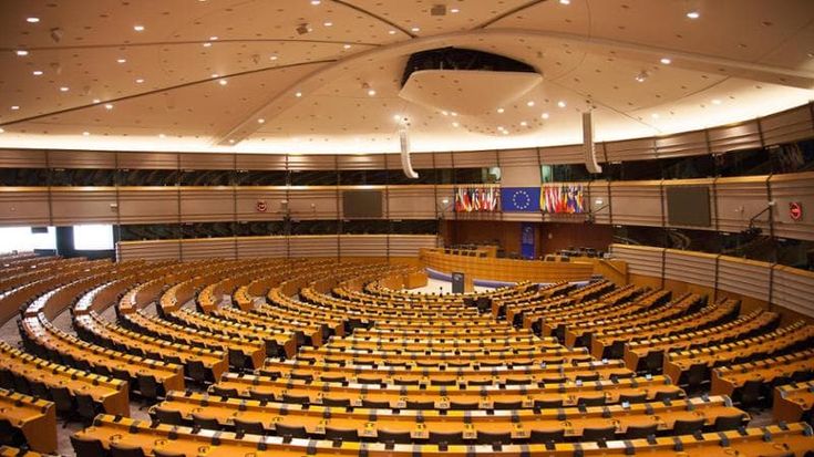 Metano, l’Ue rinvia di tre anni la stretta sulle importazioni