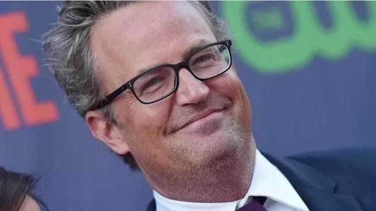 Matthew Perry, in aula il medico accusato della morte: “Ha fornito dosi sempre più alte di ketamina”