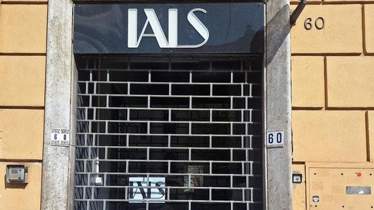 Sfrattato lo Ials, chiude la storica scuola di danza di via Fracassini
