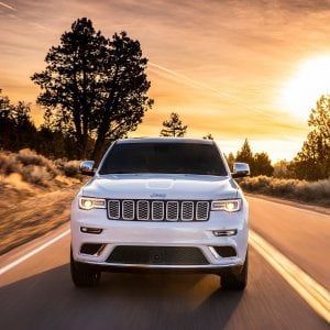 Grand Cherokee, più facile salire sulla maxi Jeep