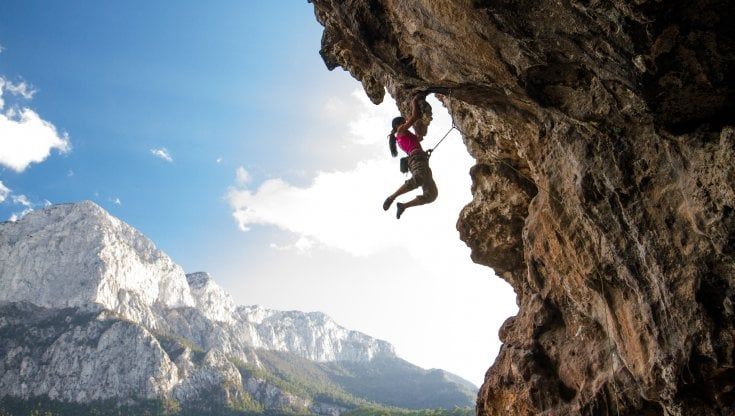 Nasim, la climber iraniana: "In vetta alle montagne ritrovo la mia libertà"