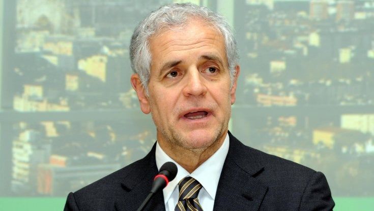Lo sfogo di Roberto Formigoni: "Da mesi attendo l'affidamento in prova: tornerò in politica ma da allenatore"