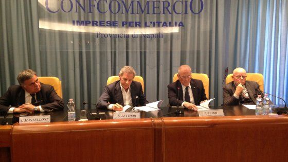 Le proposte di Confcommercio ai candidati sindaco di Napoli: "Subito la poliza turistica e meno tasse"