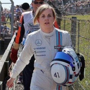 Il mondo di Susie  Wolff: "A tutta velocit&agrave; contro chi mi vuole a sfornare dolci"