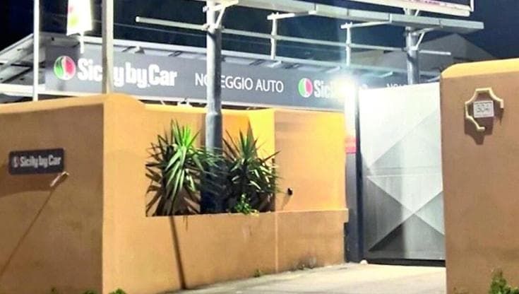 L’auto, i mitra e gli spari: la firma del clan dello Zen nell’assalto a Sicily by Car
