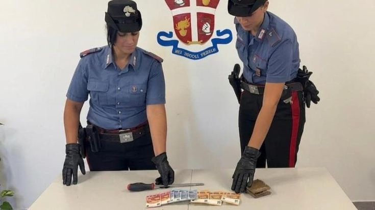 Rignano, il ladro entra dalla finestra e deruba nel sonno un anziano disabile: arrestato