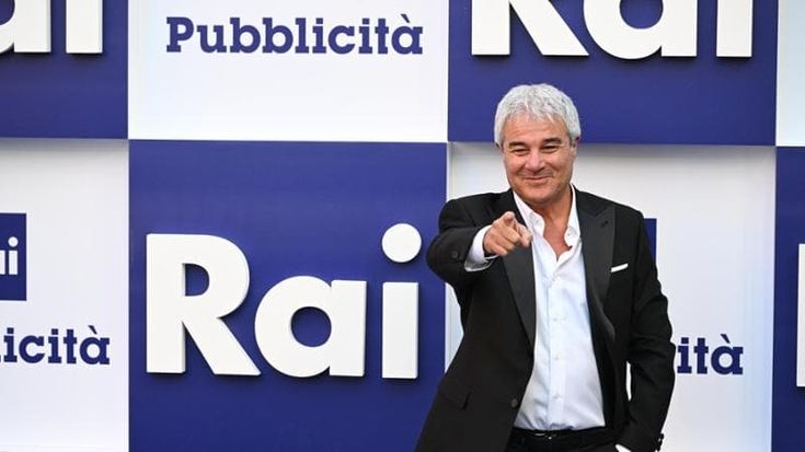 Lutto per Pino Insegno: è morto il papà Armando