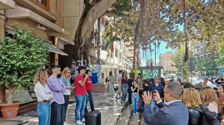 La sfilata dei big per Falcone: Schlein e Conte insieme al corteo di Palermo