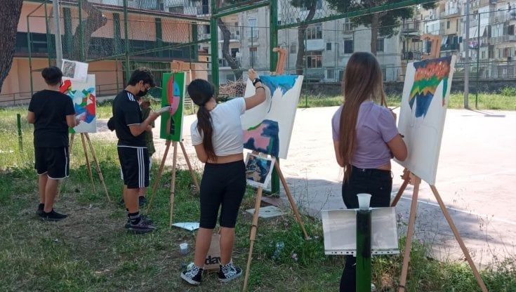 Scuola d’estate, il boom della Campania corsi in 881 istituti: dal nuoto ai cavalli