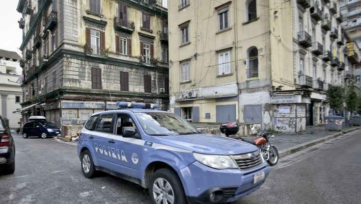 Camorra, i verbali choc del clan Mazzarella: "O i neri pagano o bum bum nel cervello"