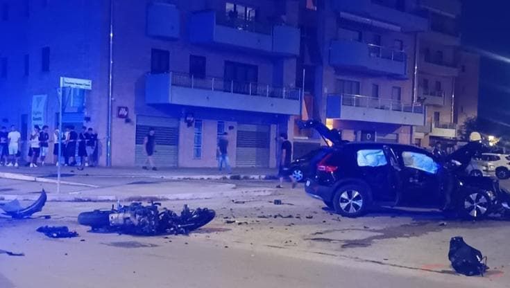 Schianto in moto contro un Suv, muore a 20 anni Giacomo Paolucci: l’incidente a Foggia