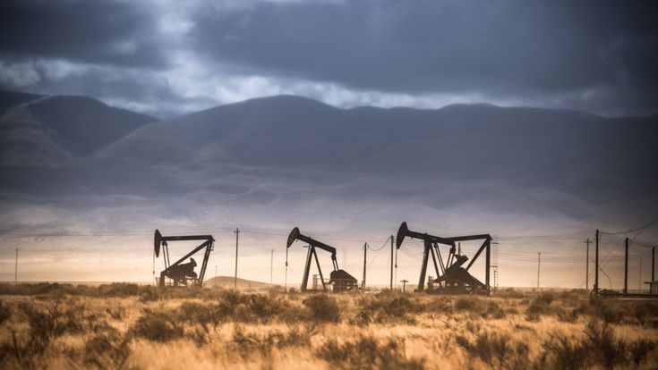 Petrolio al tramonto, ora gli sceicchi puntano sulle rinnovabili