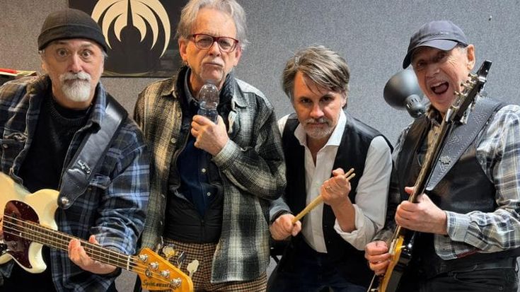 I Pesissimi e non solo: l’eredità degli Skiantos alla conquista del palco