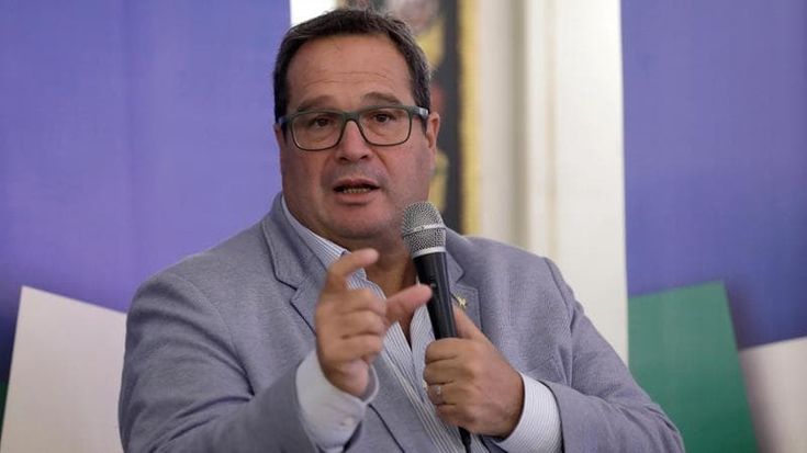 È scontro sui salari. La Lega: sforiamo deficit 3%. Le opposizioni all’attacco