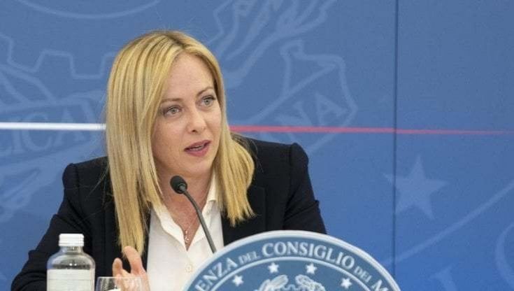 Decreto rave: Forza Italia punta i piedi e vuole cambiarlo, la Lega media, ma FdI s’impunta e dice no