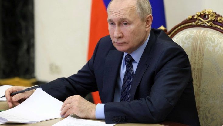 Russia, Putin perseguitava i dissidenti già a 23 anni: la prova in un rapporto del 1976