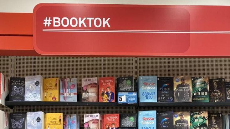 Posto dunque scrivo: ecco le booktoker diventate autrici di successo