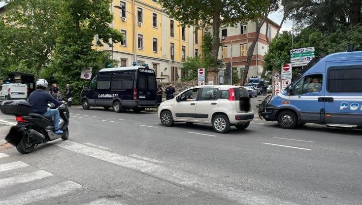 Blitz a Careggi, sgomberata Villa Monna Tessa