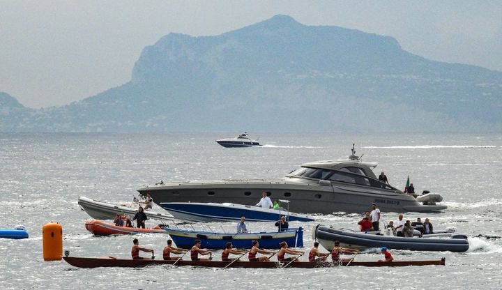 Napoli, la magia del golfo per la Coppa Lysistrata