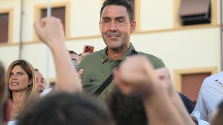 Perché nessuno osa sfidare Vannacci
