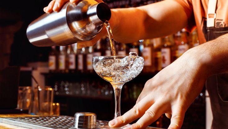Paese che vai, brindisi che trovi: giro del mondo in 15 drink  