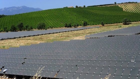 Cremona, 1.000 pannelli solari rubati e spediti nel deserto del Marocco: 5 arresti