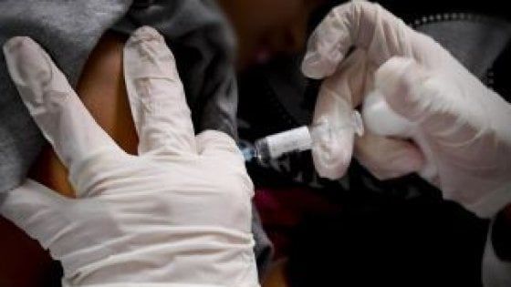 Vaccini, cinque risposte dell'Ausl di Parma per fare chiarezza 